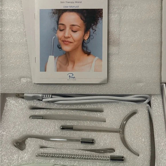 Pure Collection Skin Therapy Wand with Fusion Applicators - Picture 3 of 4